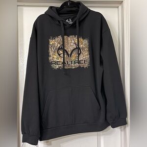 Realtree By Staghorn River Men’s XL Black Pullover Hoodie with Camo Chest Logo